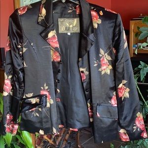 VINTAGE • Delah Florah Floral Black Blazer